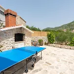 Villa Petmat - With Private Pool And 6 Bedrooms