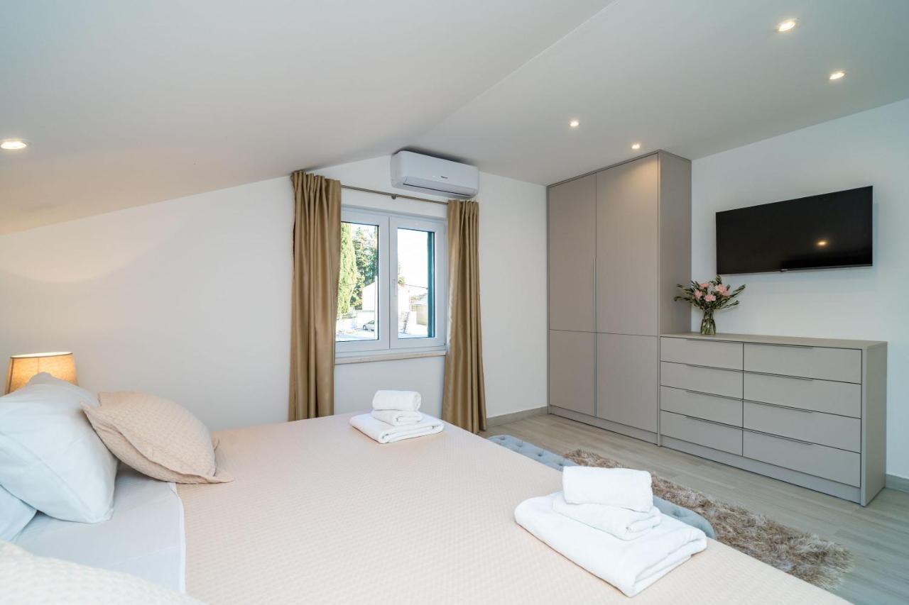 Petmat - With Private Pool And 6 Bedrooms Dubrovnik