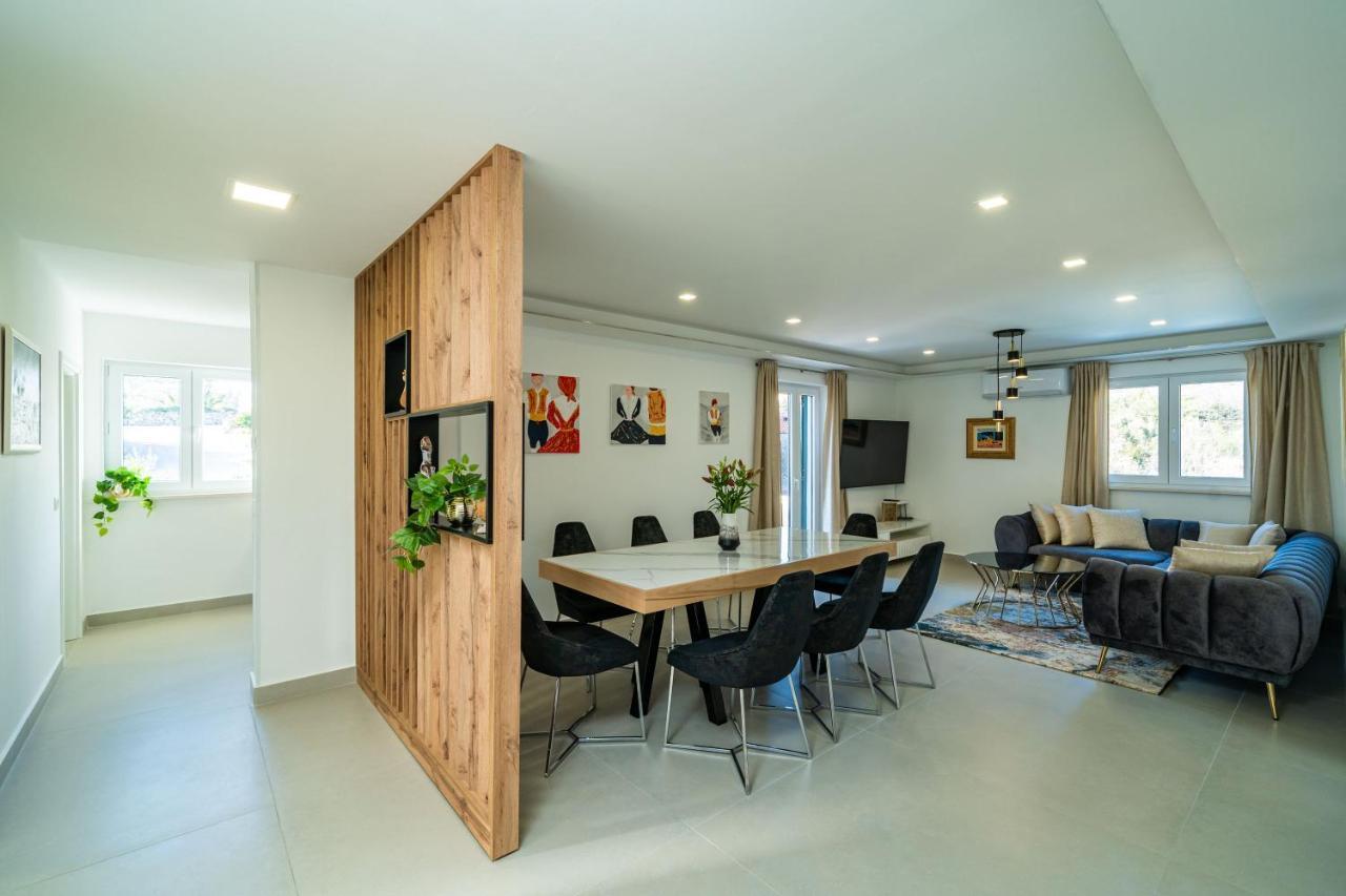 Petmat - With Private Pool And 6 Bedrooms Pousada Dubrovnik