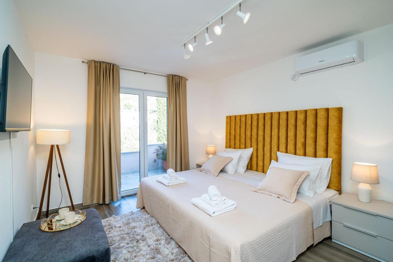 Petmat - With Private Pool And 6 Bedrooms