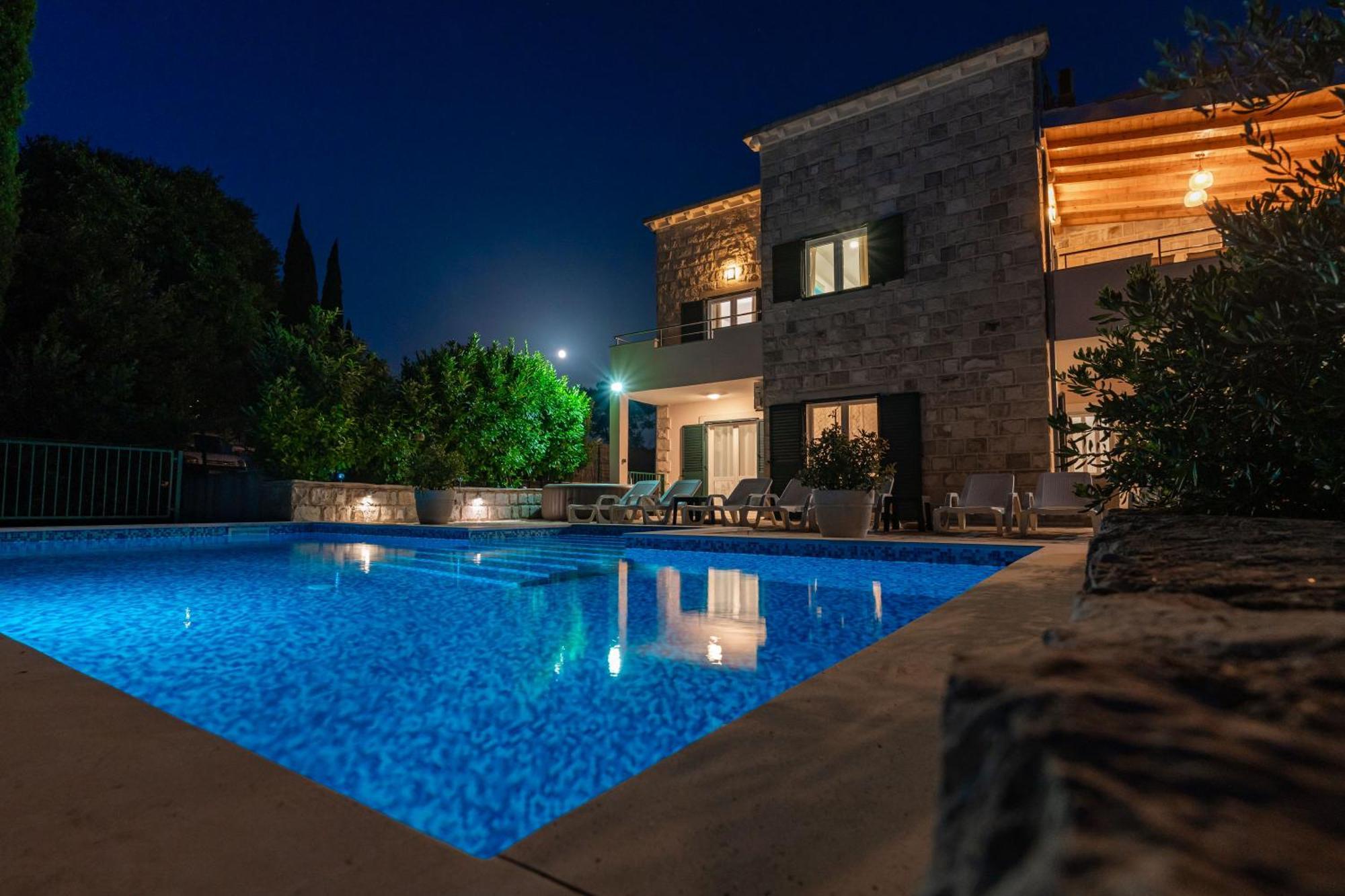 Petmat - With Private Pool And 6 Bedrooms Pousada *