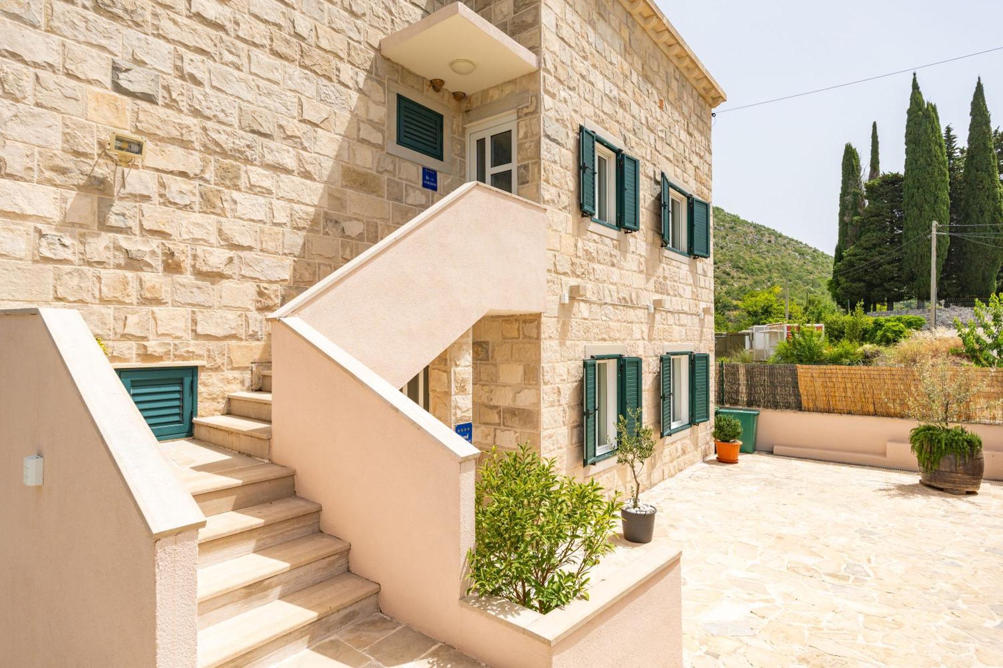 Petmat - With Private Pool And 6 Bedrooms Pousada *