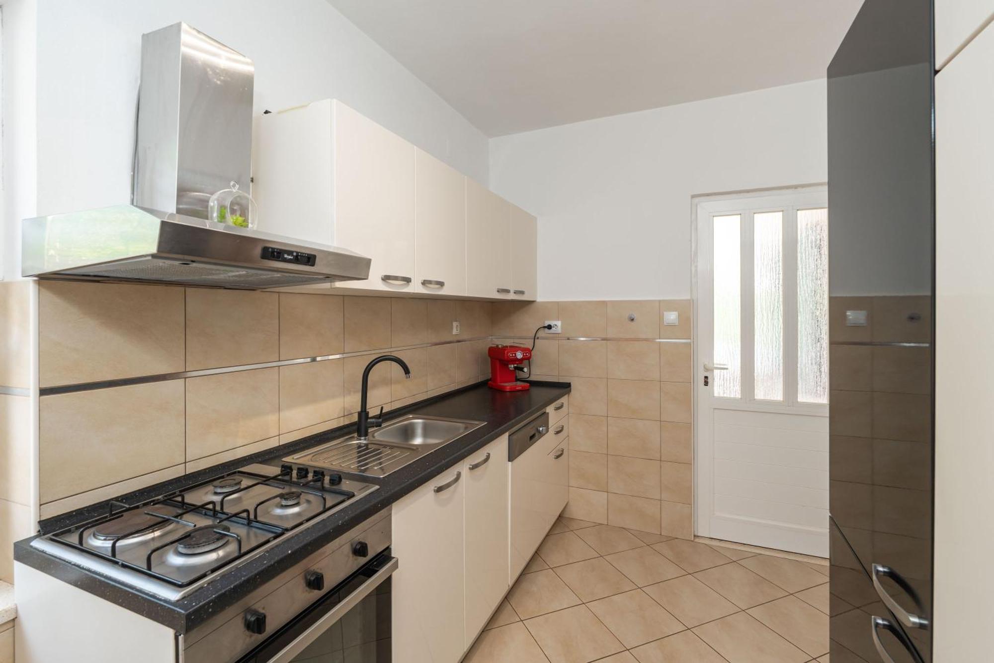 Petmat - With Private Pool And 6 Bedrooms Pousada