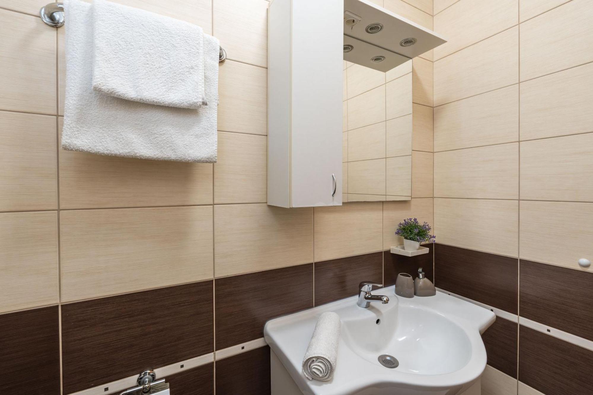 Petmat - With Private Pool And 6 Bedrooms Pousada Dubrovnik
