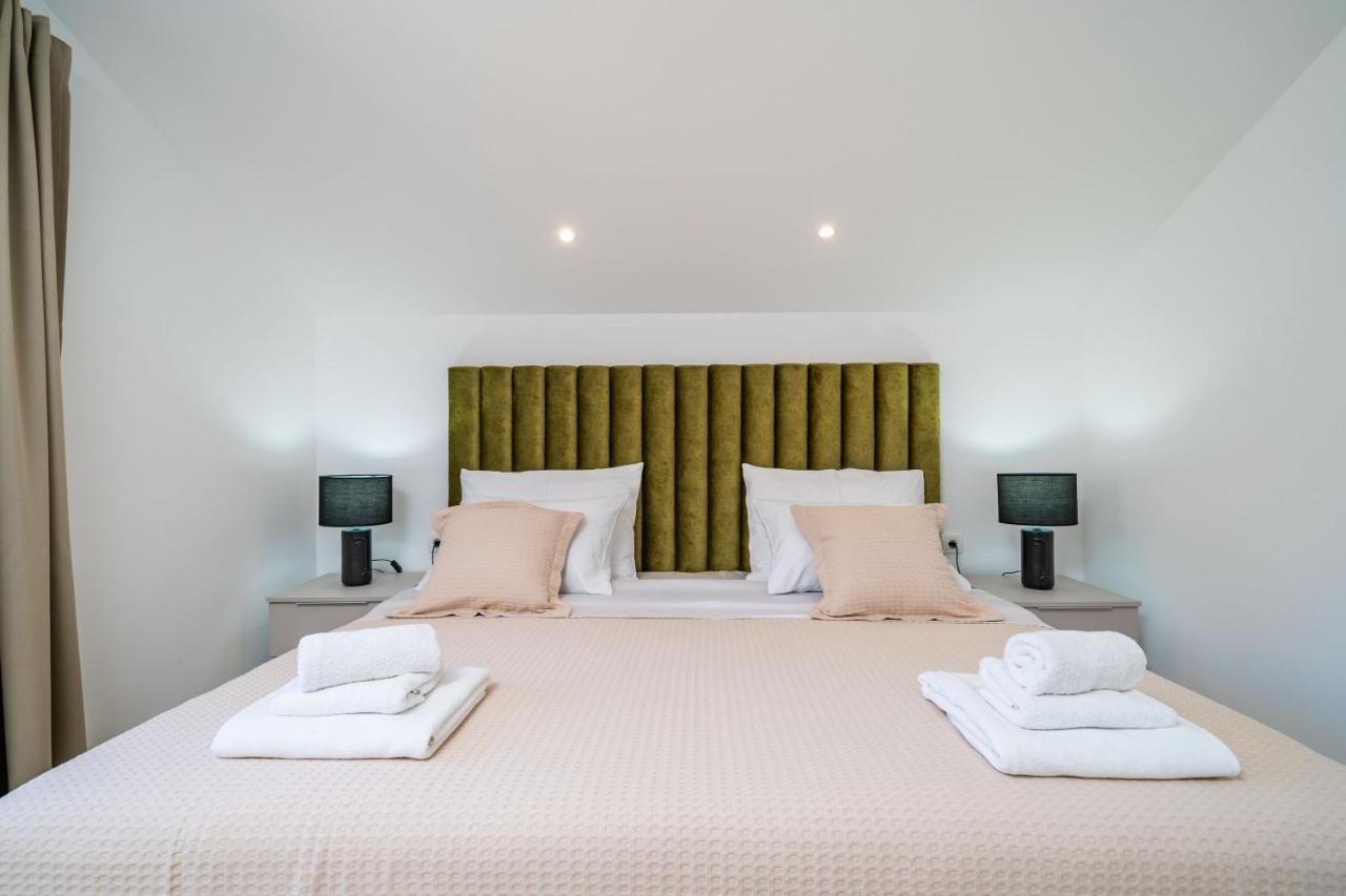 Petmat - With Private Pool And 6 Bedrooms Villa *